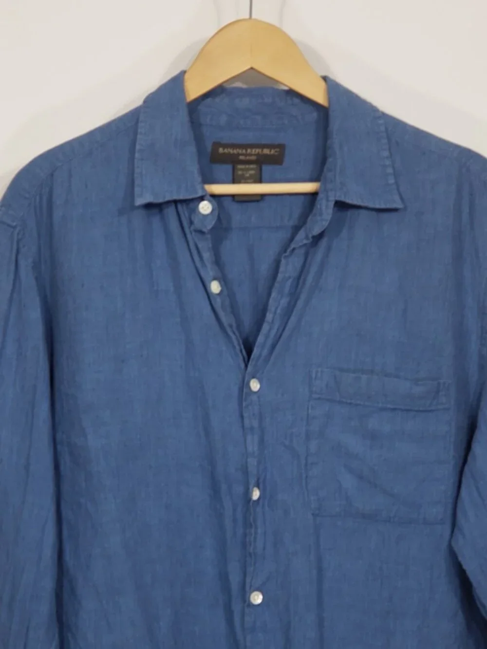 Banana Republic  Relaxed  Blue Linen Button Down Shirt  Men's Large
